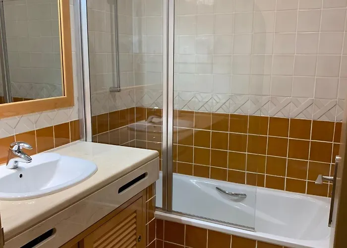 Lejlighed Luxury Apartment, Marina, & Pool Ii